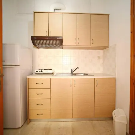 Apartment And Thomas 4 *